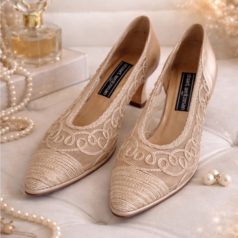 Stuart Weitzman Champagne Mesh Embroidery Kitten Heels Pointed Toe Nude Gold